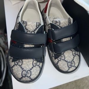 Baby gucci shoe